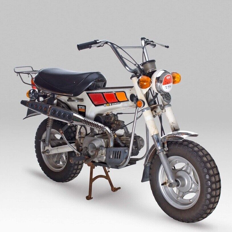 Motorcycle Decals Honda DAX ST 50 America Version Side Cover install illustration