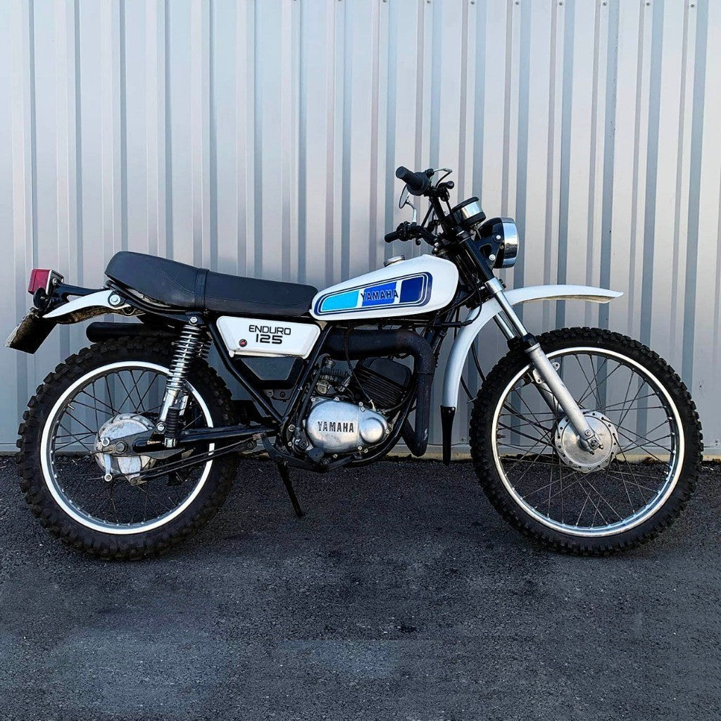 Sticker Decal DT 125 F 1977 Blue side cover tank (Free shipping) vintage_bike_store