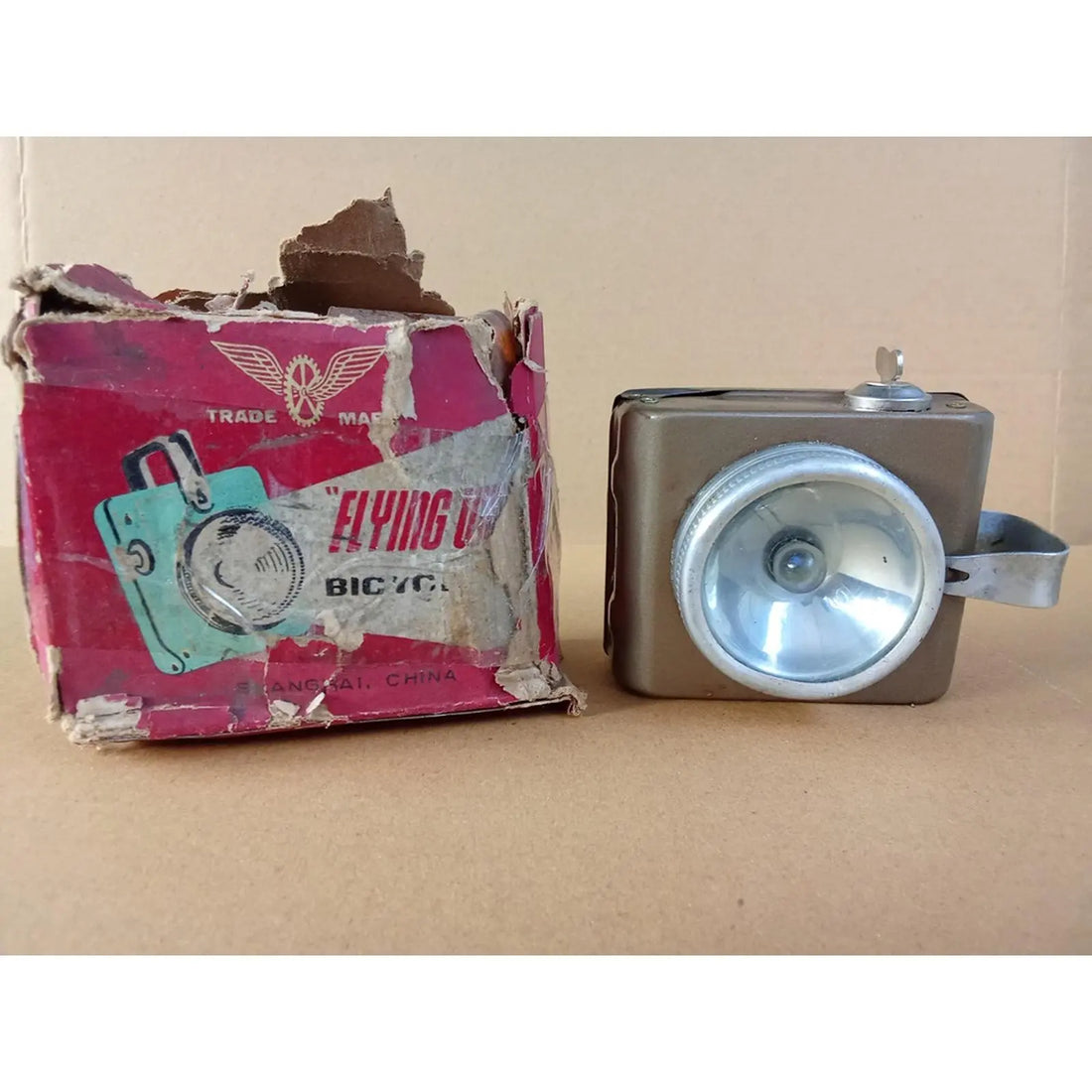 Vintage Flying Wheel bicycle lamp NOS with original box