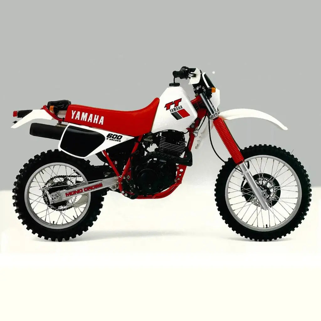 Model of a Yamaha TT 600 1983 with motorcycle decals on a white background