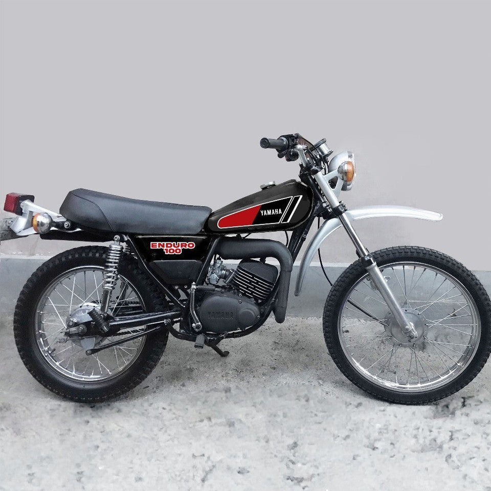 Sticker Decal DT100 1981 Red side cover fuel tank (Free shipping) vintage_bike_store